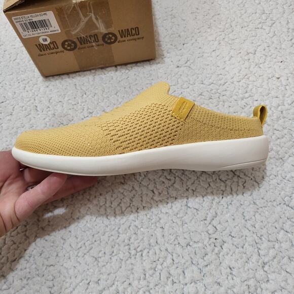 NEW REVITALIGN Women's Stella Slide Mule, Yellow Ochre SIZE 6 Wide - Picture 3 of 7